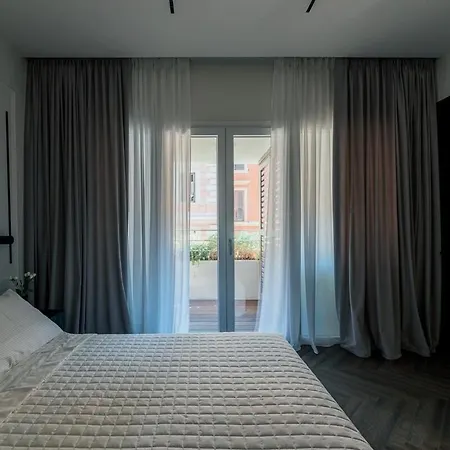 Exclusive Domus Gaudia *