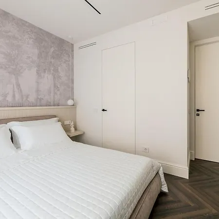 Exclusive Domus Gaudia